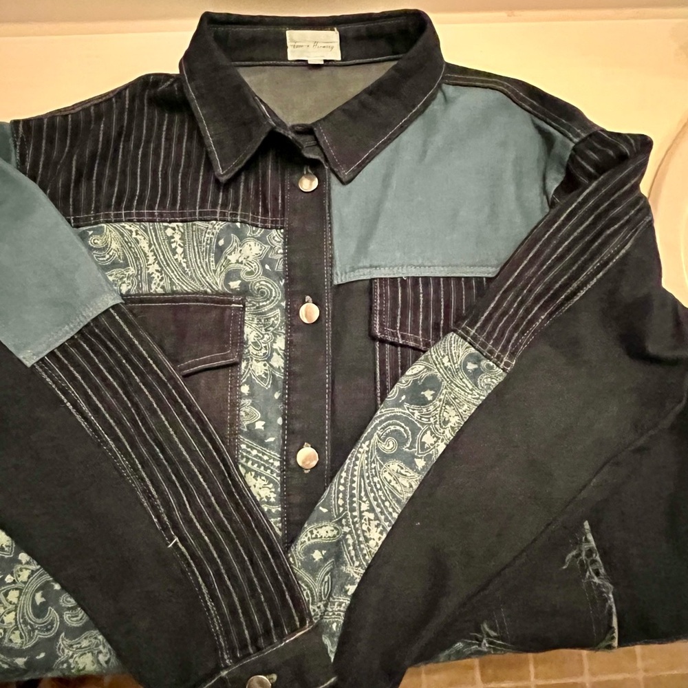 Stylish Women's Patchwork Denim Jacket - image 4